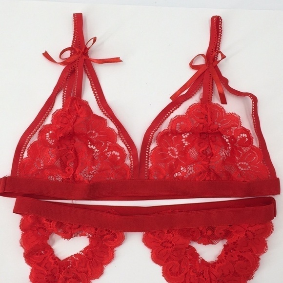 𝅺nwt Red Heart Cut Out Lace 3 piece Lingerie Set Bra Panty Garter Valentines - Picture 2 of 7